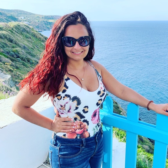 Meet your Posher, Tierney - Picture 1 of 1